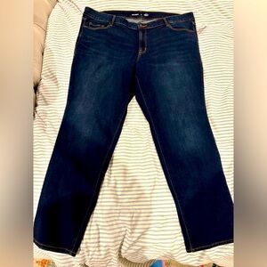 NEW WITH TAGS! Old Navy Power Slim Straight Mid-Rise Jeans